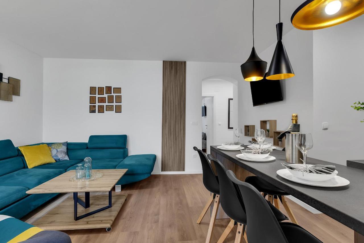 Rafael Apartment Makarska